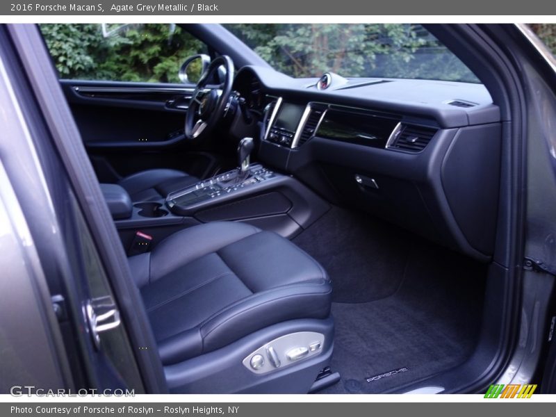 Agate Grey Metallic / Black 2016 Porsche Macan S