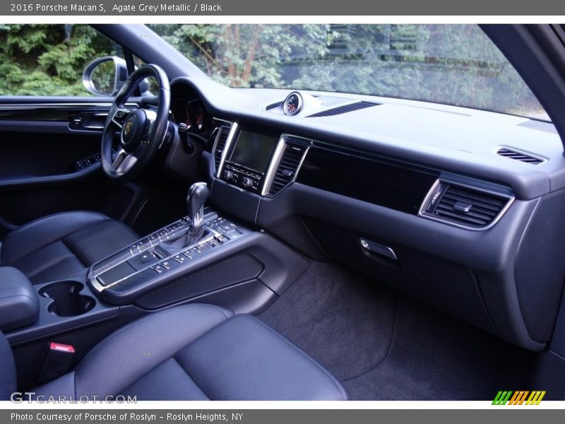 Agate Grey Metallic / Black 2016 Porsche Macan S