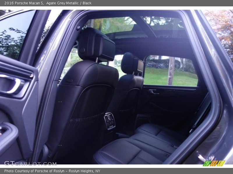 Agate Grey Metallic / Black 2016 Porsche Macan S