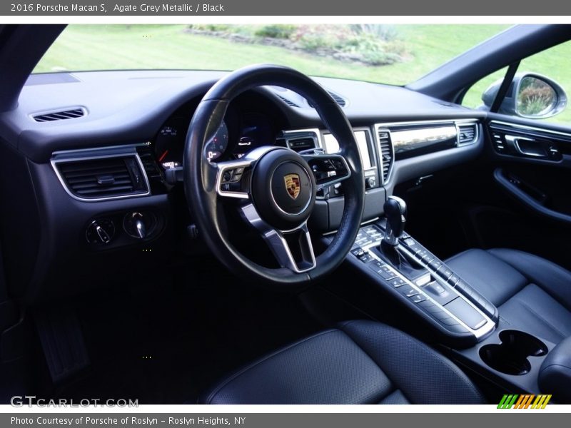 Agate Grey Metallic / Black 2016 Porsche Macan S