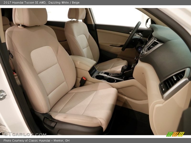 Dazzling White / Beige 2017 Hyundai Tucson SE AWD
