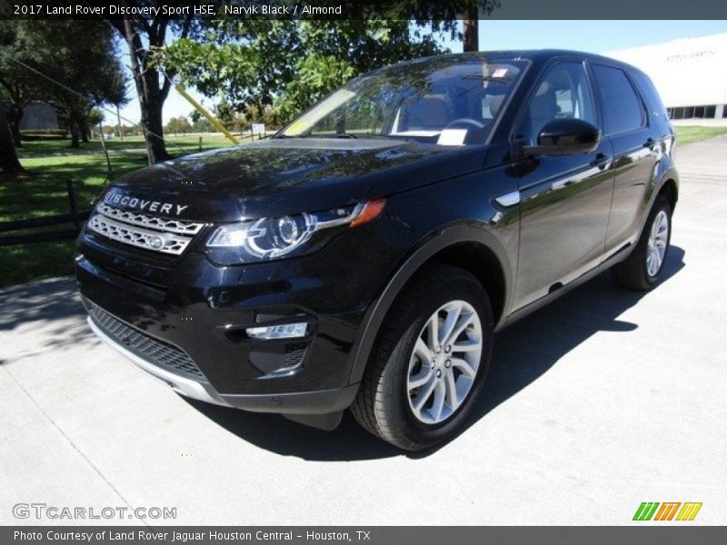 Narvik Black / Almond 2017 Land Rover Discovery Sport HSE