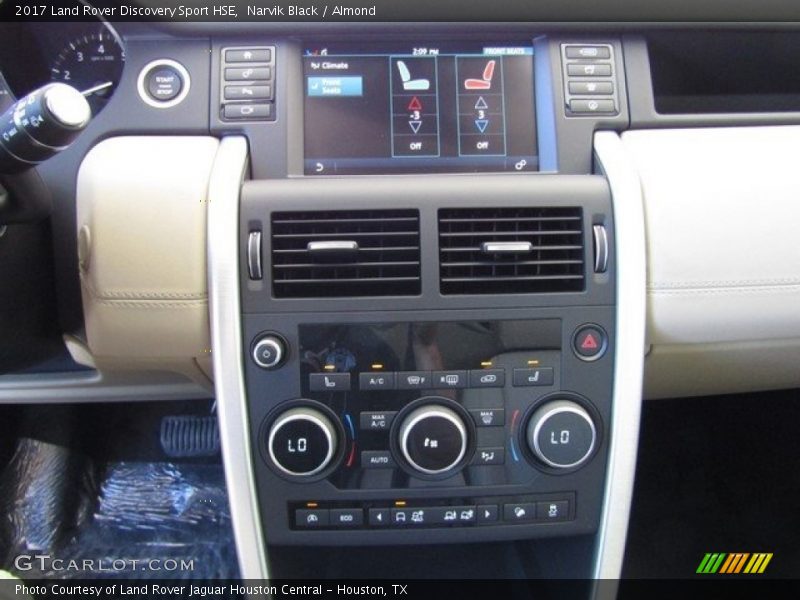 Narvik Black / Almond 2017 Land Rover Discovery Sport HSE