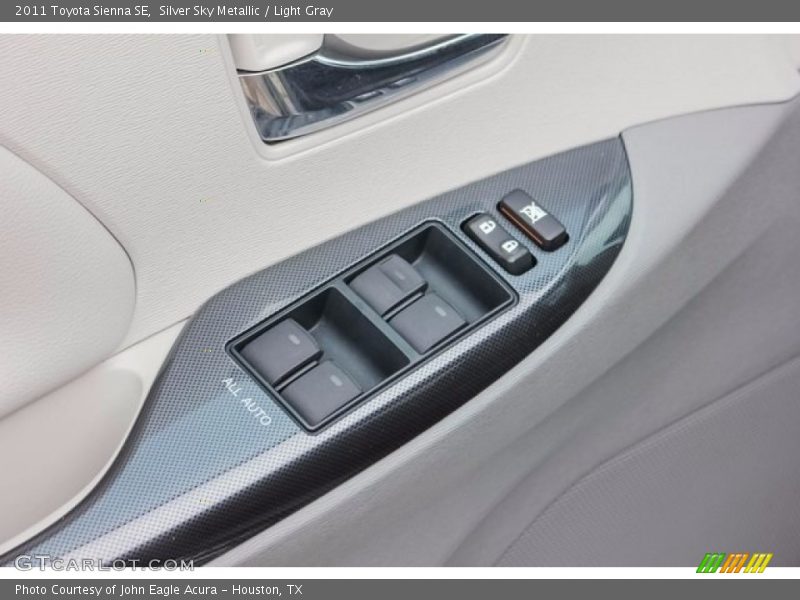 Silver Sky Metallic / Light Gray 2011 Toyota Sienna SE
