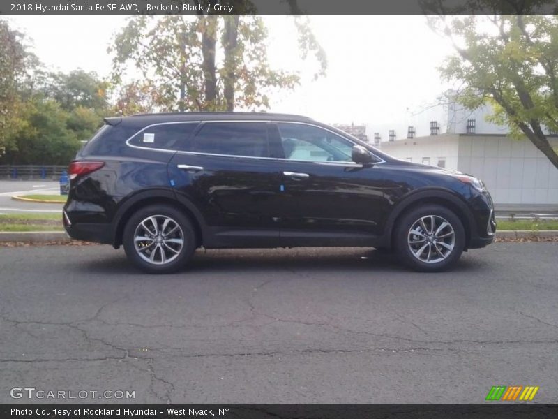 Becketts Black / Gray 2018 Hyundai Santa Fe SE AWD