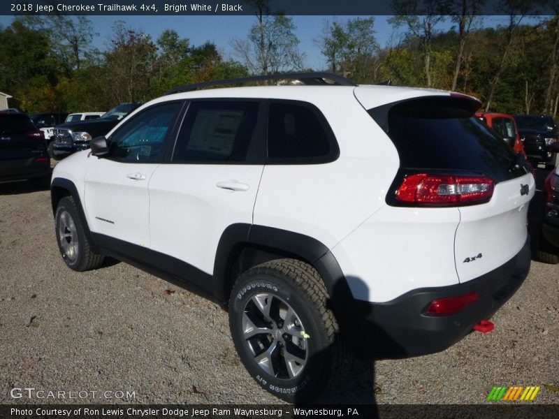 Bright White / Black 2018 Jeep Cherokee Trailhawk 4x4
