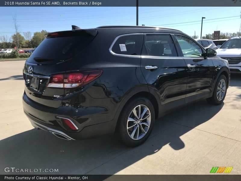Becketts Black / Beige 2018 Hyundai Santa Fe SE AWD