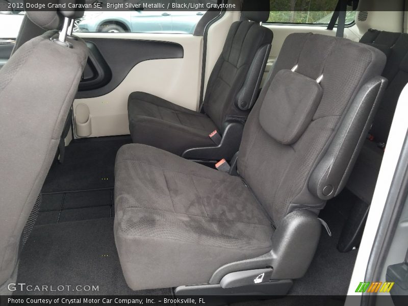 Bright Silver Metallic / Black/Light Graystone 2012 Dodge Grand Caravan SE