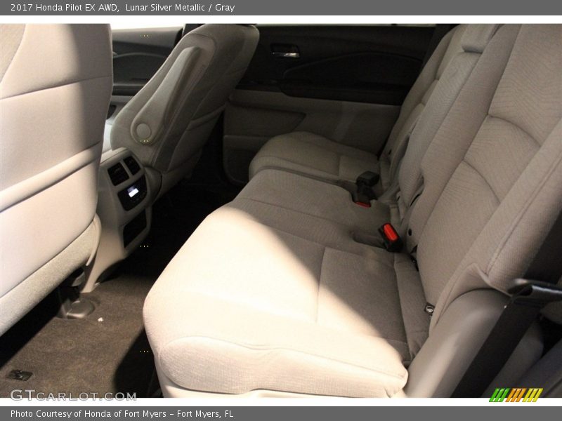 Lunar Silver Metallic / Gray 2017 Honda Pilot EX AWD