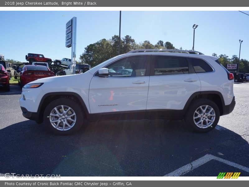 Bright White / Black 2018 Jeep Cherokee Latitude