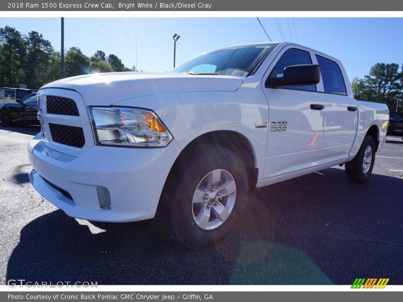 Bright White / Black/Diesel Gray 2018 Ram 1500 Express Crew Cab