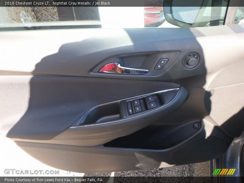 Nightfall Gray Metallic / Jet Black 2018 Chevrolet Cruze LT
