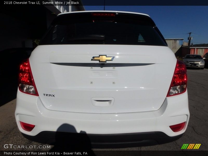 Summit White / Jet Black 2018 Chevrolet Trax LS