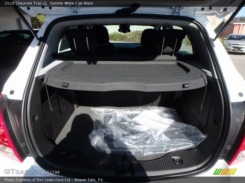 Summit White / Jet Black 2018 Chevrolet Trax LS