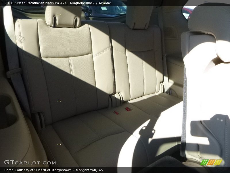 Magnetic Black / Almond 2018 Nissan Pathfinder Platinum 4x4