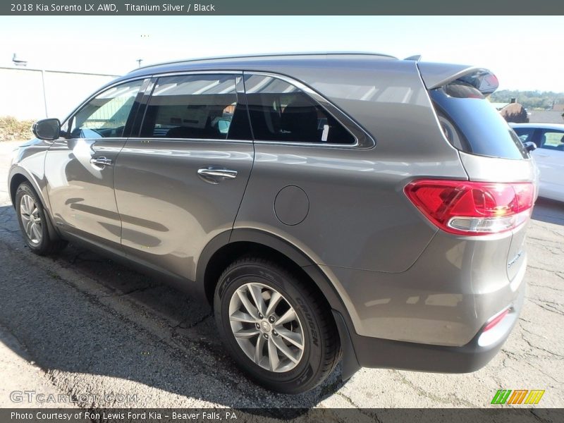 Titanium Silver / Black 2018 Kia Sorento LX AWD