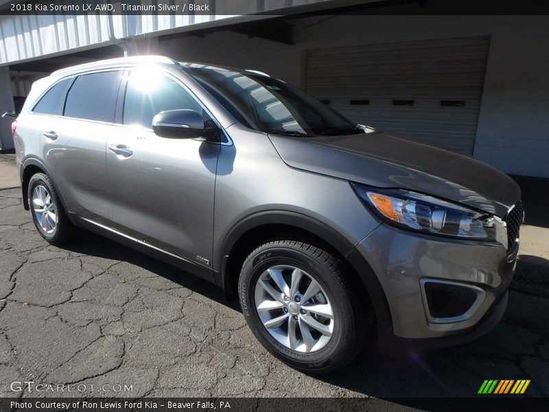 Titanium Silver / Black 2018 Kia Sorento LX AWD