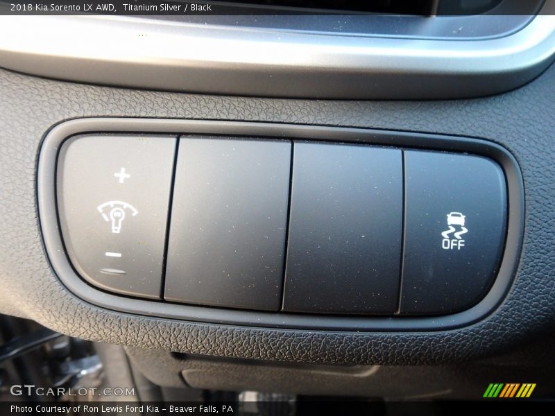 Titanium Silver / Black 2018 Kia Sorento LX AWD