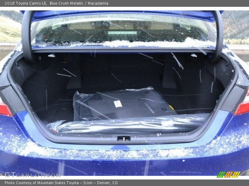 Blue Crush Metallic / Macadamia 2018 Toyota Camry LE