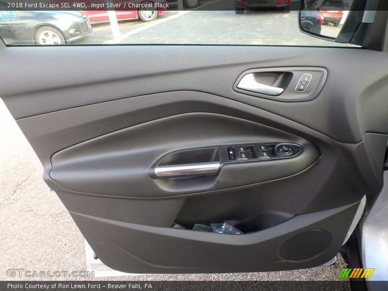Ingot Silver / Charcoal Black 2018 Ford Escape SEL 4WD