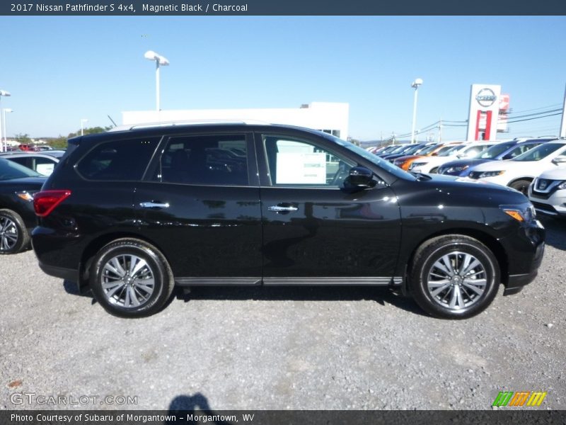 Magnetic Black / Charcoal 2017 Nissan Pathfinder S 4x4