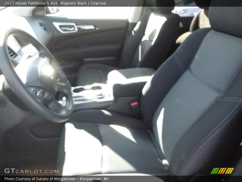 Magnetic Black / Charcoal 2017 Nissan Pathfinder S 4x4