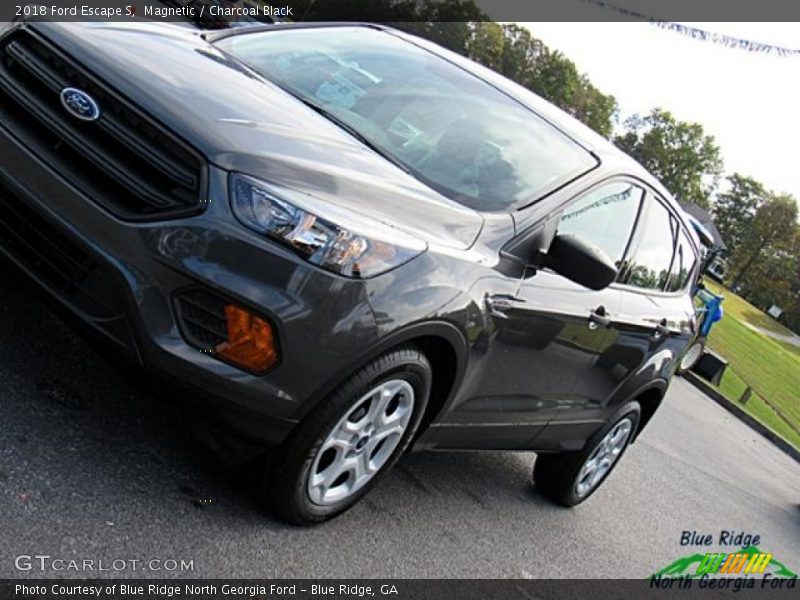 Magnetic / Charcoal Black 2018 Ford Escape S