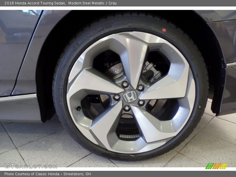 Modern Steel Metallic / Gray 2018 Honda Accord Touring Sedan