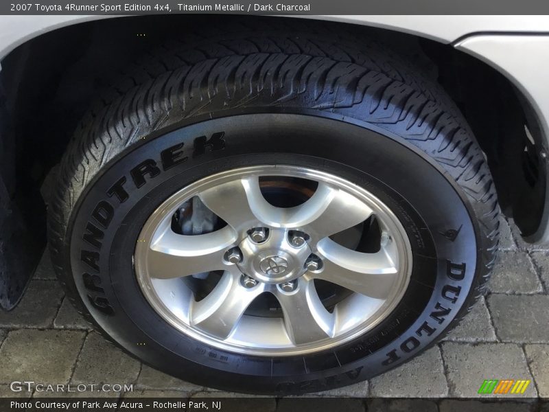 Titanium Metallic / Dark Charcoal 2007 Toyota 4Runner Sport Edition 4x4