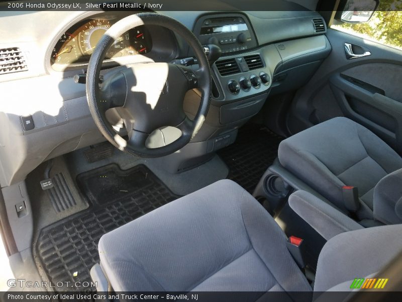 Silver Pearl Metallic / Ivory 2006 Honda Odyssey LX