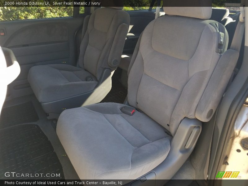Silver Pearl Metallic / Ivory 2006 Honda Odyssey LX