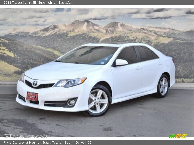 Super White / Black/Ash 2012 Toyota Camry SE