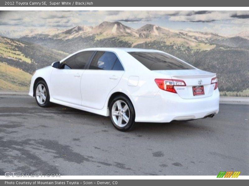 Super White / Black/Ash 2012 Toyota Camry SE