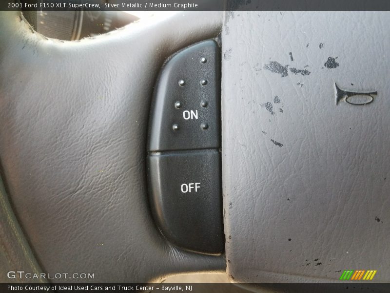 Silver Metallic / Medium Graphite 2001 Ford F150 XLT SuperCrew