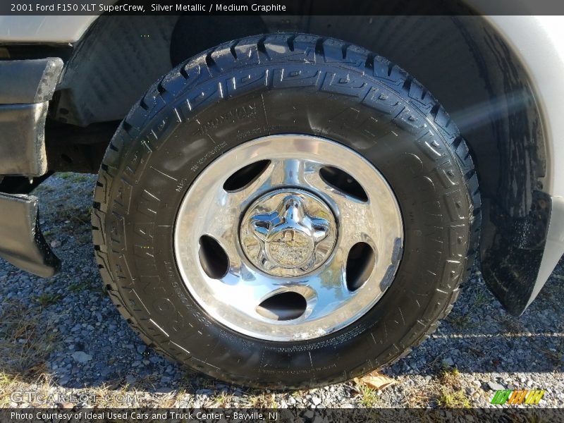 Silver Metallic / Medium Graphite 2001 Ford F150 XLT SuperCrew