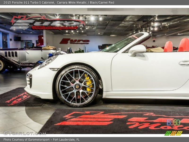 Carrara White Metallic / Black/Garnet Red 2015 Porsche 911 Turbo S Cabriolet
