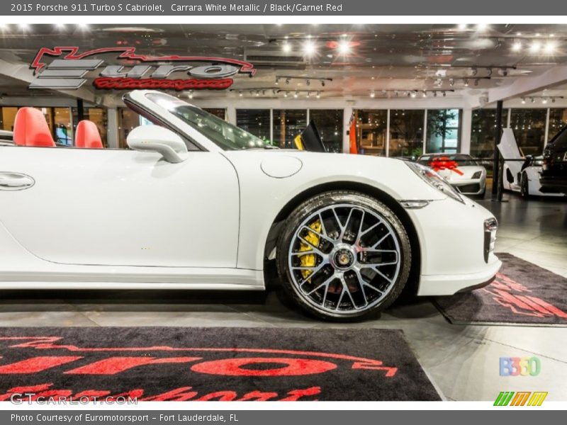 Carrara White Metallic / Black/Garnet Red 2015 Porsche 911 Turbo S Cabriolet