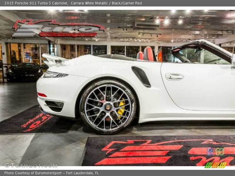 Carrara White Metallic / Black/Garnet Red 2015 Porsche 911 Turbo S Cabriolet