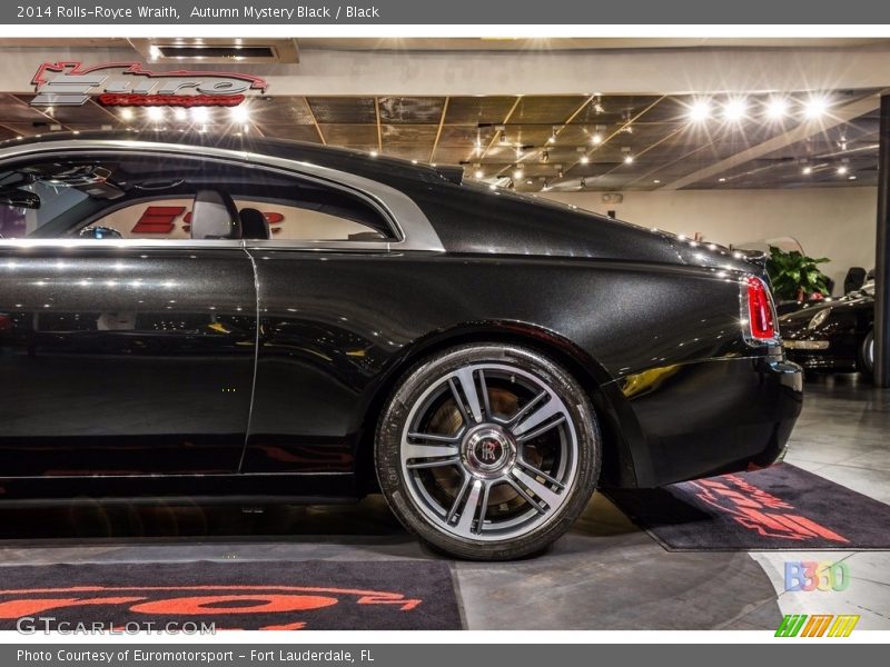 Autumn Mystery Black / Black 2014 Rolls-Royce Wraith