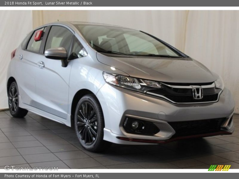 Front 3/4 View of 2018 Fit Sport