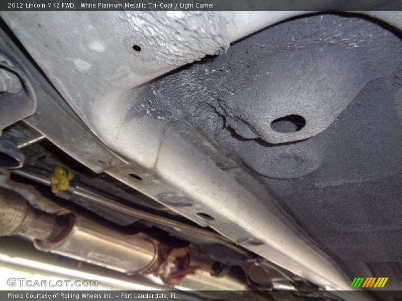 White Platinum Metallic Tri-Coat / Light Camel 2012 Lincoln MKZ FWD