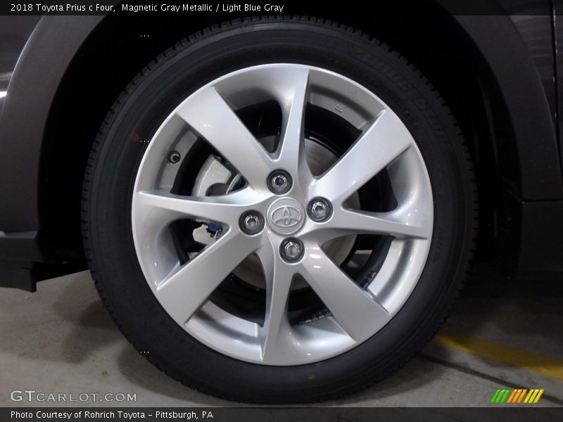 Magnetic Gray Metallic / Light Blue Gray 2018 Toyota Prius c Four