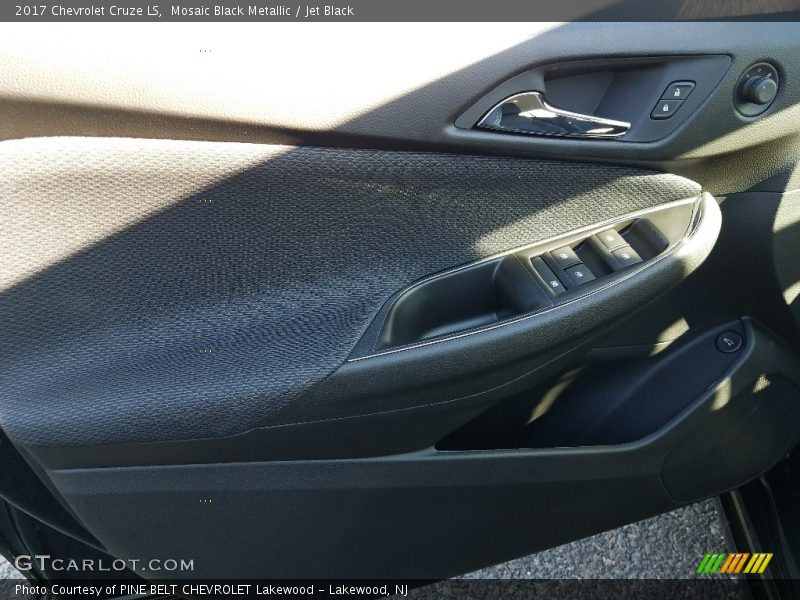 Mosaic Black Metallic / Jet Black 2017 Chevrolet Cruze LS