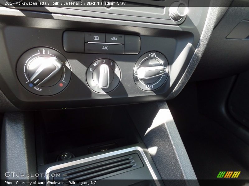 Silk Blue Metallic / Black/Palladium Gray 2017 Volkswagen Jetta S