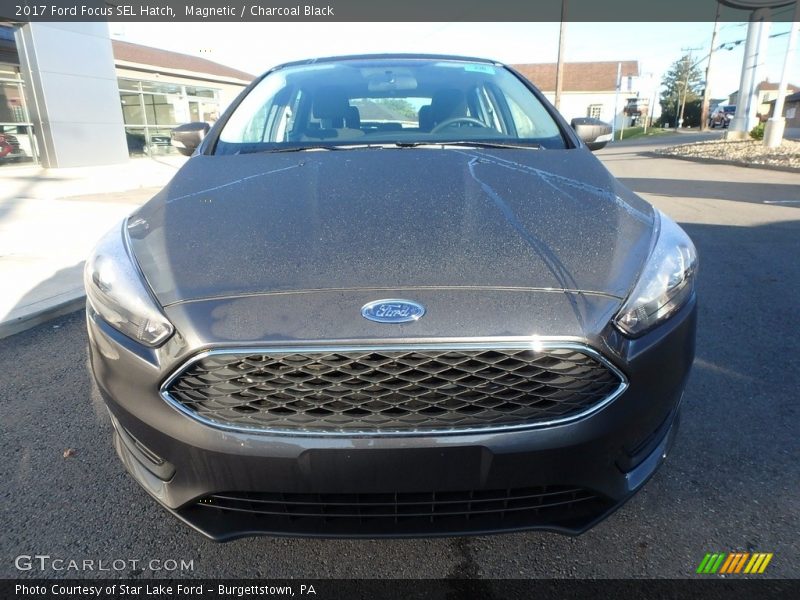 Magnetic / Charcoal Black 2017 Ford Focus SEL Hatch