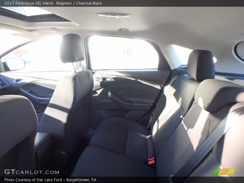 Magnetic / Charcoal Black 2017 Ford Focus SEL Hatch