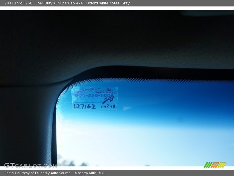 Oxford White / Steel Gray 2011 Ford F250 Super Duty XL SuperCab 4x4
