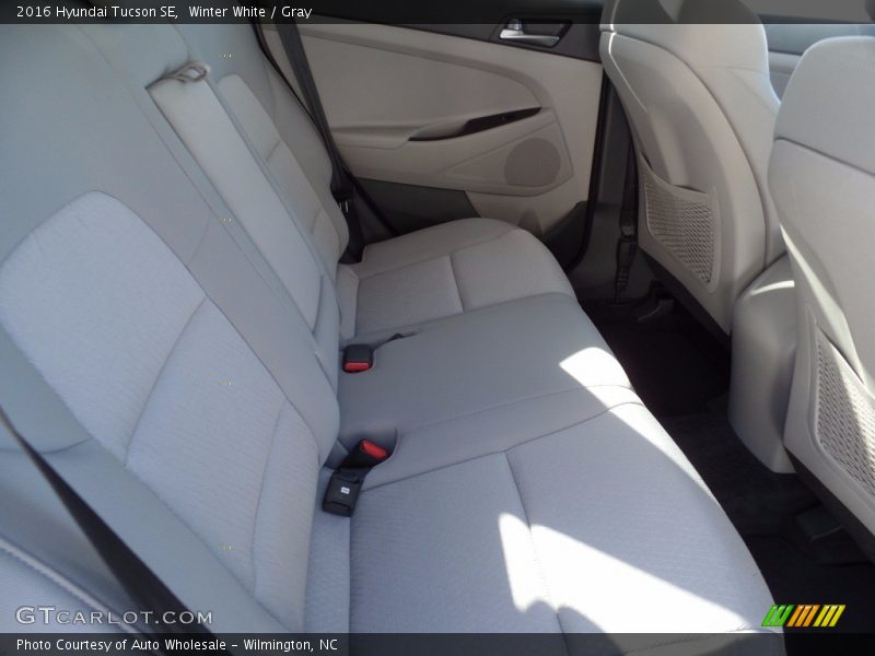 Winter White / Gray 2016 Hyundai Tucson SE