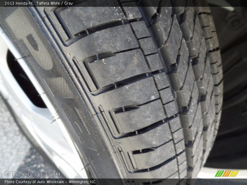 Taffeta White / Gray 2013 Honda Fit