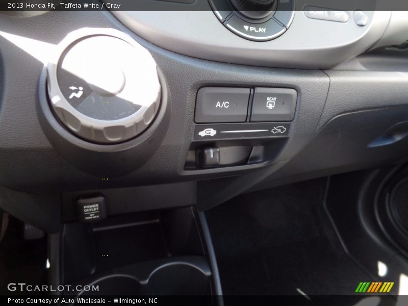 Taffeta White / Gray 2013 Honda Fit